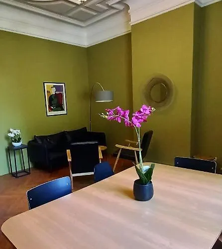 Histoire De Loire : Gabrielle Konukevi 3*